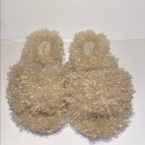 AMERICAN EAGLE FURRY SLIDES